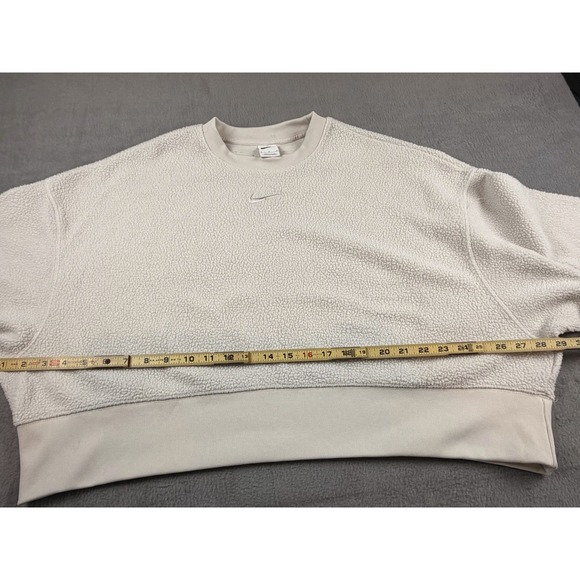Nike Drifit Womens Beige Cropped Oversized Sweatshirt Boxy Fit Sweater Size M‎ - Picture 5 of 8